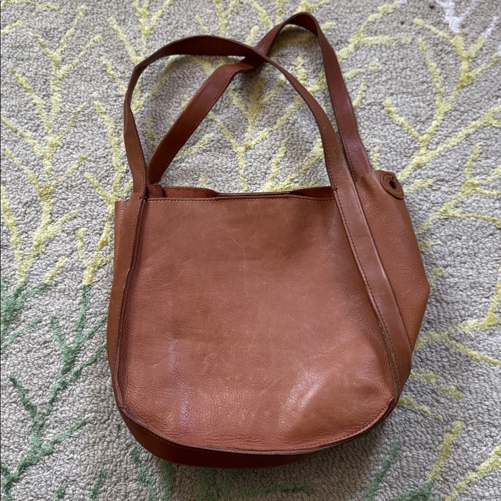 Madewell The Sydney Crossbody Bag caramel leather magnetic closure shoulder bag - Picture 3 of 11